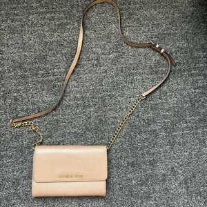 Michael Kors rose gold/pink cross body
